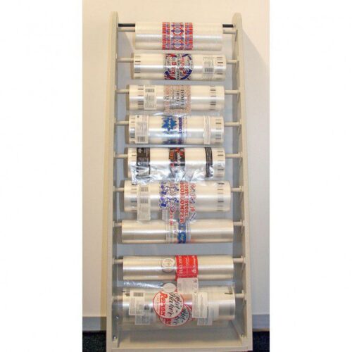 Rull med flowpack-film brukt til emballering av bakervarer. Filmen er designet for å holde produktene ferske og beskytte dem mot ytre påvirkninger, samtidig som den gir en attraktiv presentasjon.