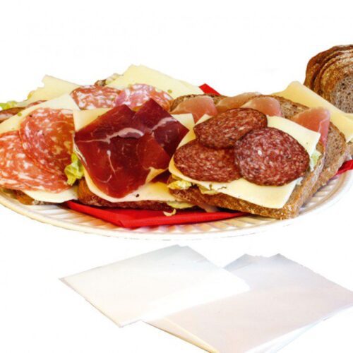 "Pakkesark for frukt og grønt, designet for å bevare ferskhet og kvalitet. Perfekt for bruk i butikker og på markeder."