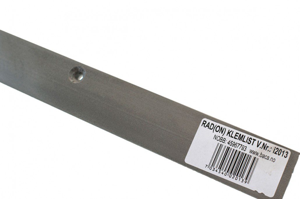 "Radonsperre og radonmåler fra Baca, inkludert klemlist for optimal tetting. Systemet er designet for å hindre radongassinntrengning og sikre et trygt innemiljø.